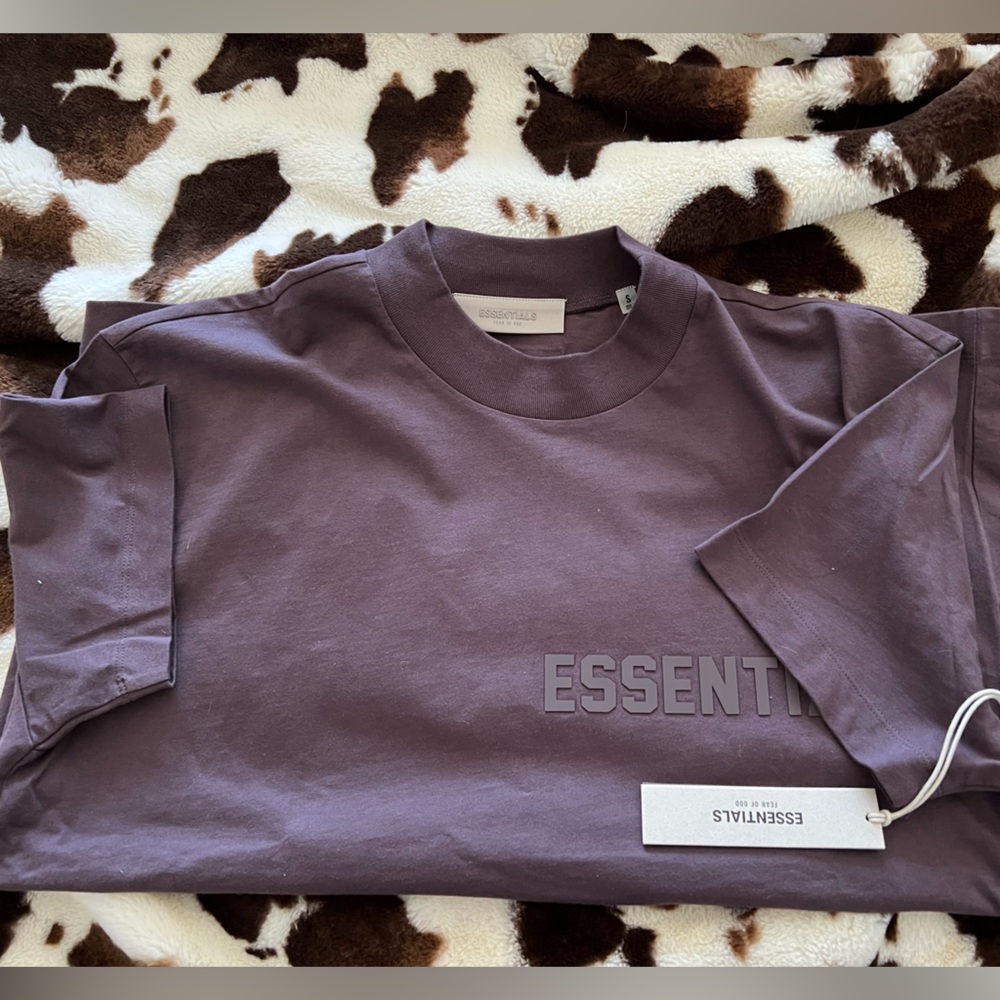 NWT essentials short sleeve short